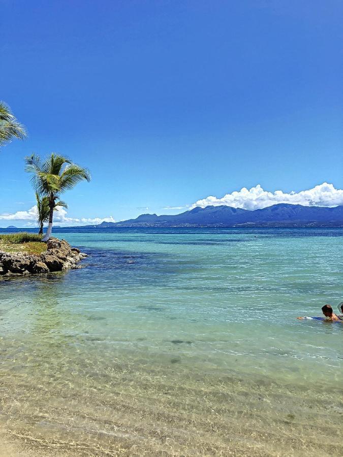 Appartement T1 Sur La Plage Et Vue Mer Le Gosier  Esterno foto